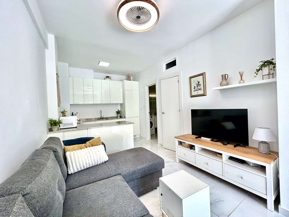 For sale - 2 Bedroom 1 Bathroom Apartment in La Zenia  - La Zenia  - Alicante
