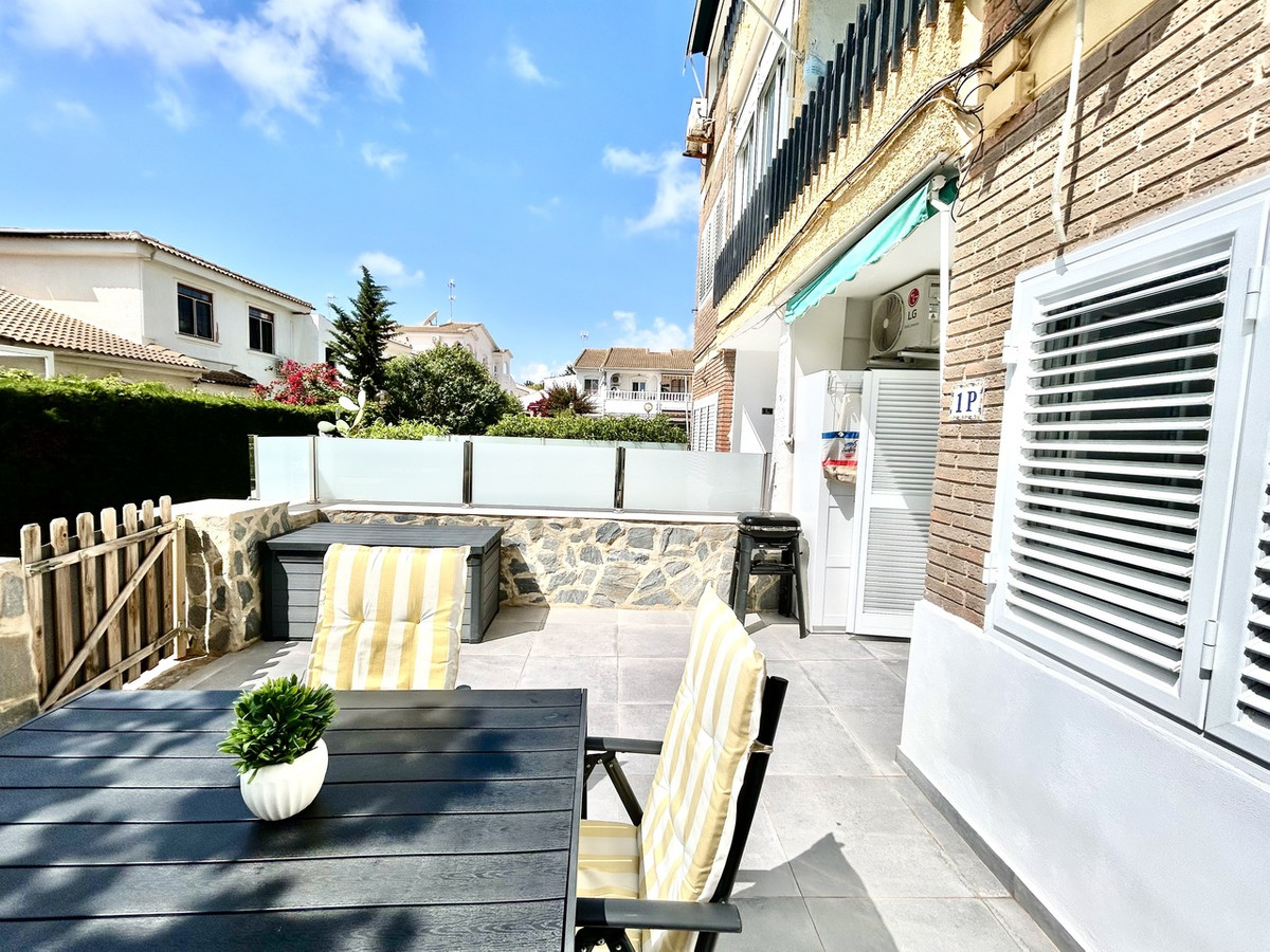 For sale - 2 Bedroom 1 Bathroom Apartment in La Zenia  - La Zenia  - Alicante