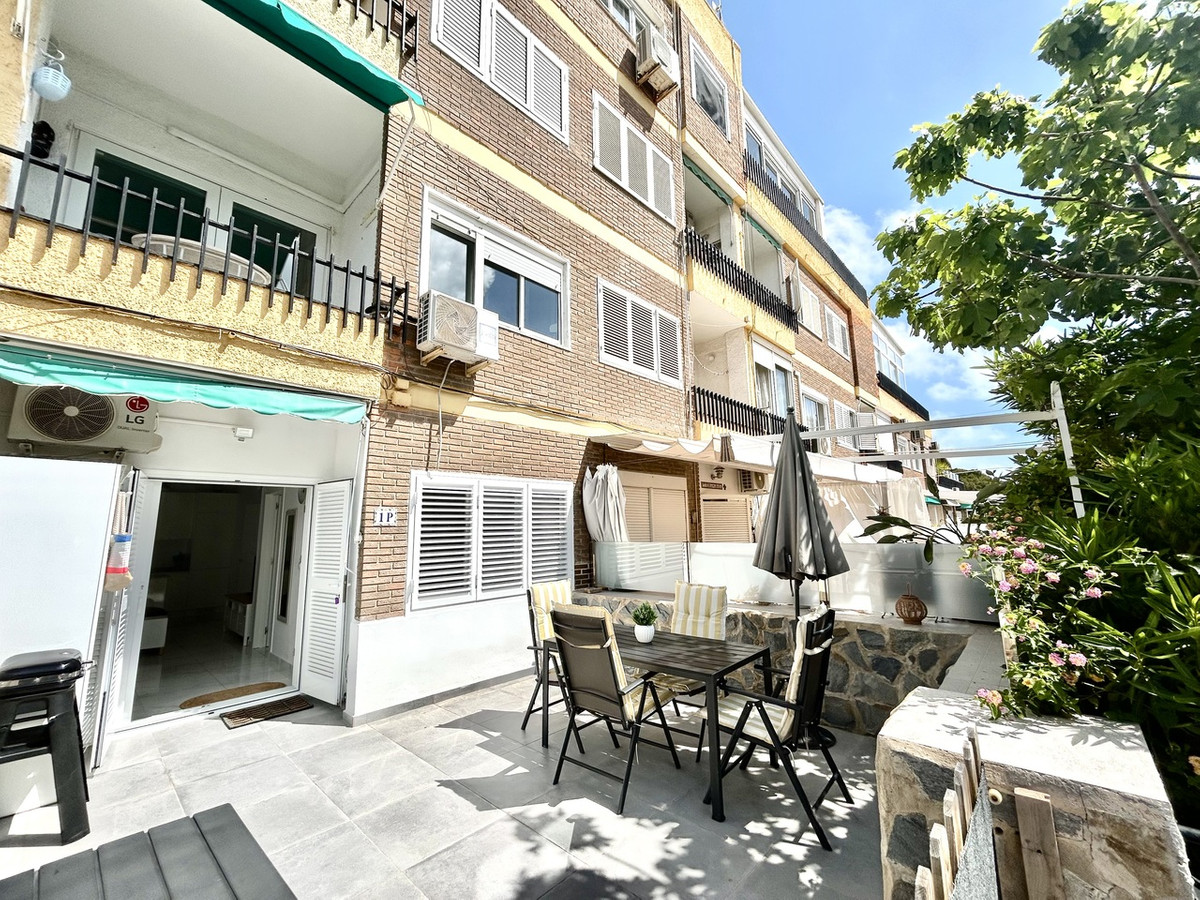 For sale - 2 Bedroom 1 Bathroom Apartment in La Zenia  - La Zenia  - Alicante