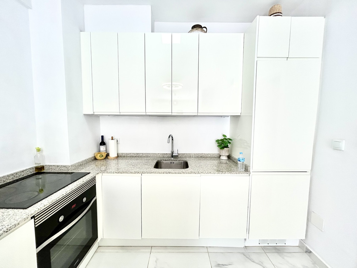 For sale - 2 Bedroom 1 Bathroom Apartment in La Zenia  - La Zenia  - Alicante