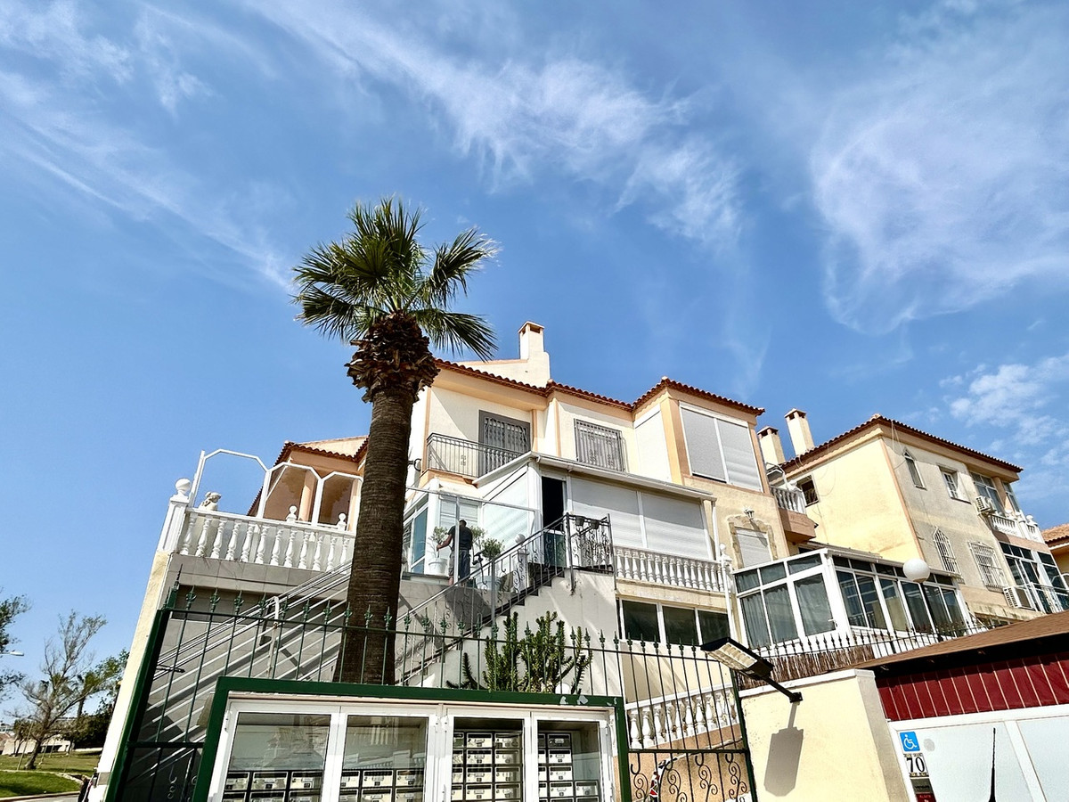 For sale - 2 Bedroom 1 Bathroom Apartment - Middle Floor Apartment in Orihuela - Los Altos  - Alicante
