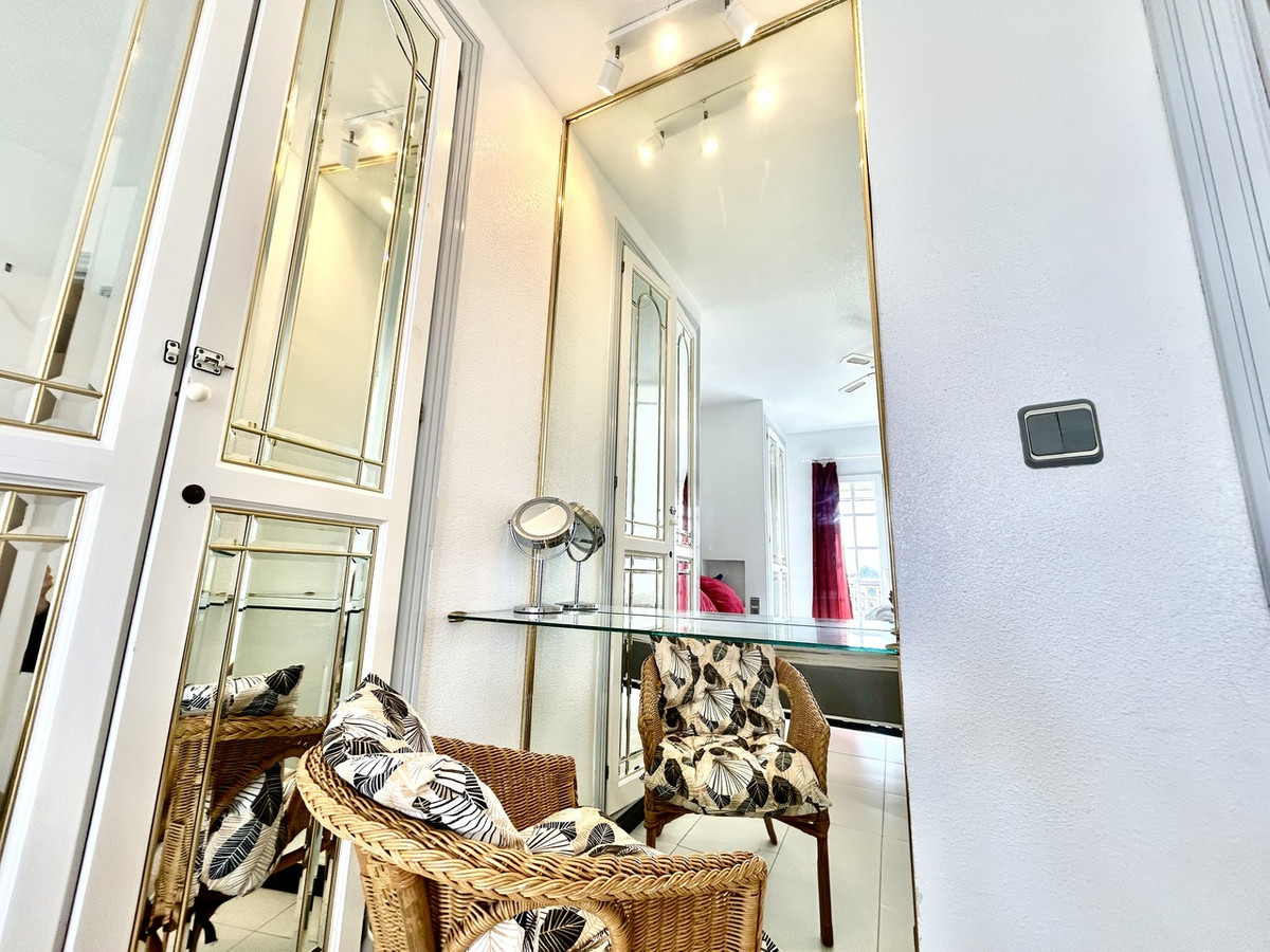 For sale - 2 Bedroom 1 Bathroom Apartment - Middle Floor Apartment in Orihuela - Los Altos  - Alicante