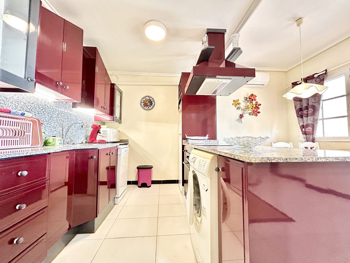 For sale - 2 Bedroom 1 Bathroom Apartment - Middle Floor Apartment in Orihuela - Los Altos  - Alicante