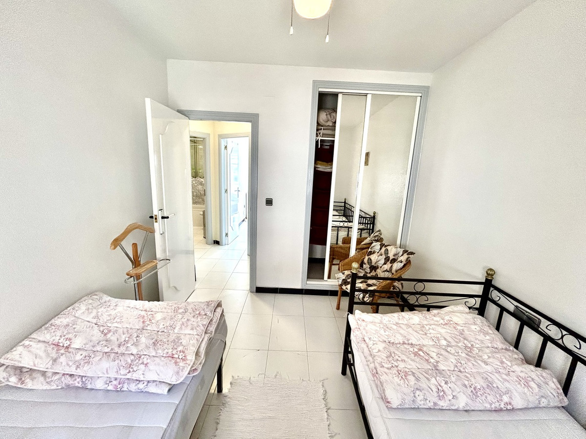 For sale - 2 Bedroom 1 Bathroom Apartment - Middle Floor Apartment in Orihuela - Los Altos  - Alicante