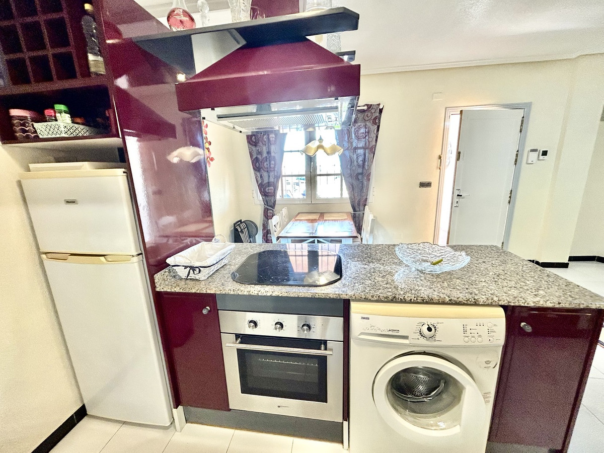 For sale - 2 Bedroom 1 Bathroom Apartment - Middle Floor Apartment in Orihuela - Los Altos  - Alicante