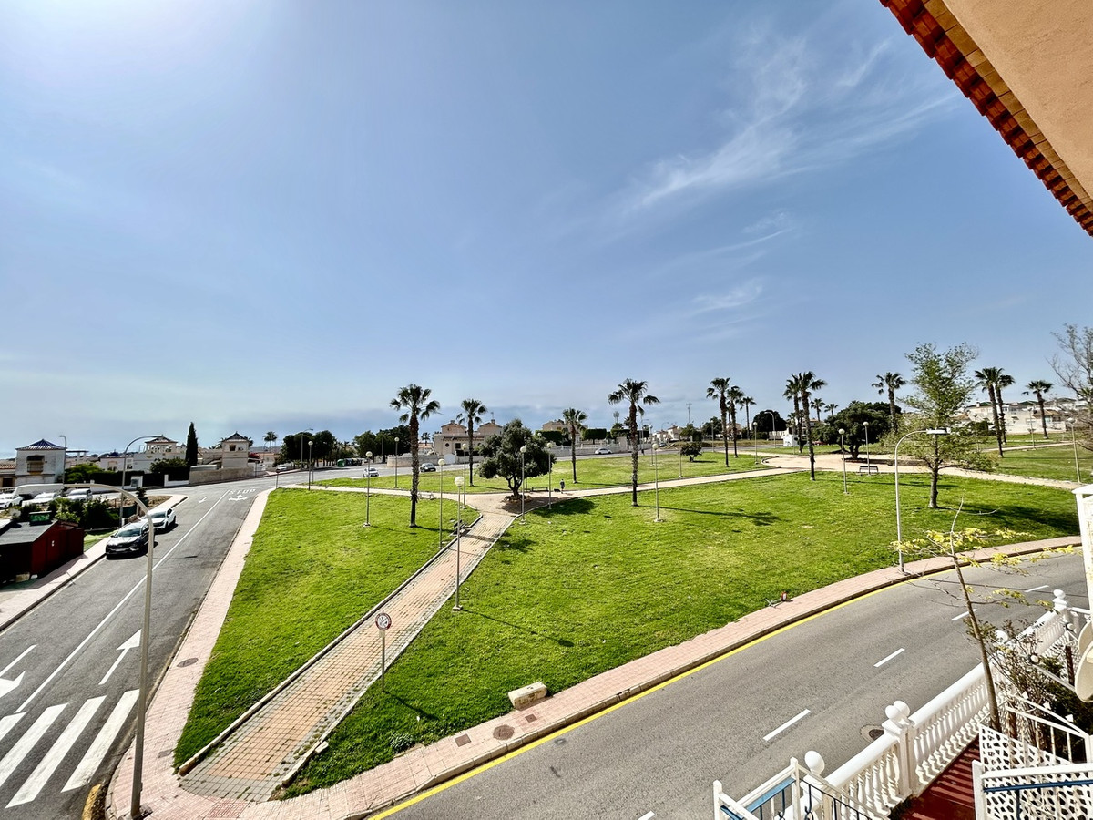 For sale - 2 Bedroom 1 Bathroom Apartment - Middle Floor Apartment in Orihuela - Los Altos  - Alicante