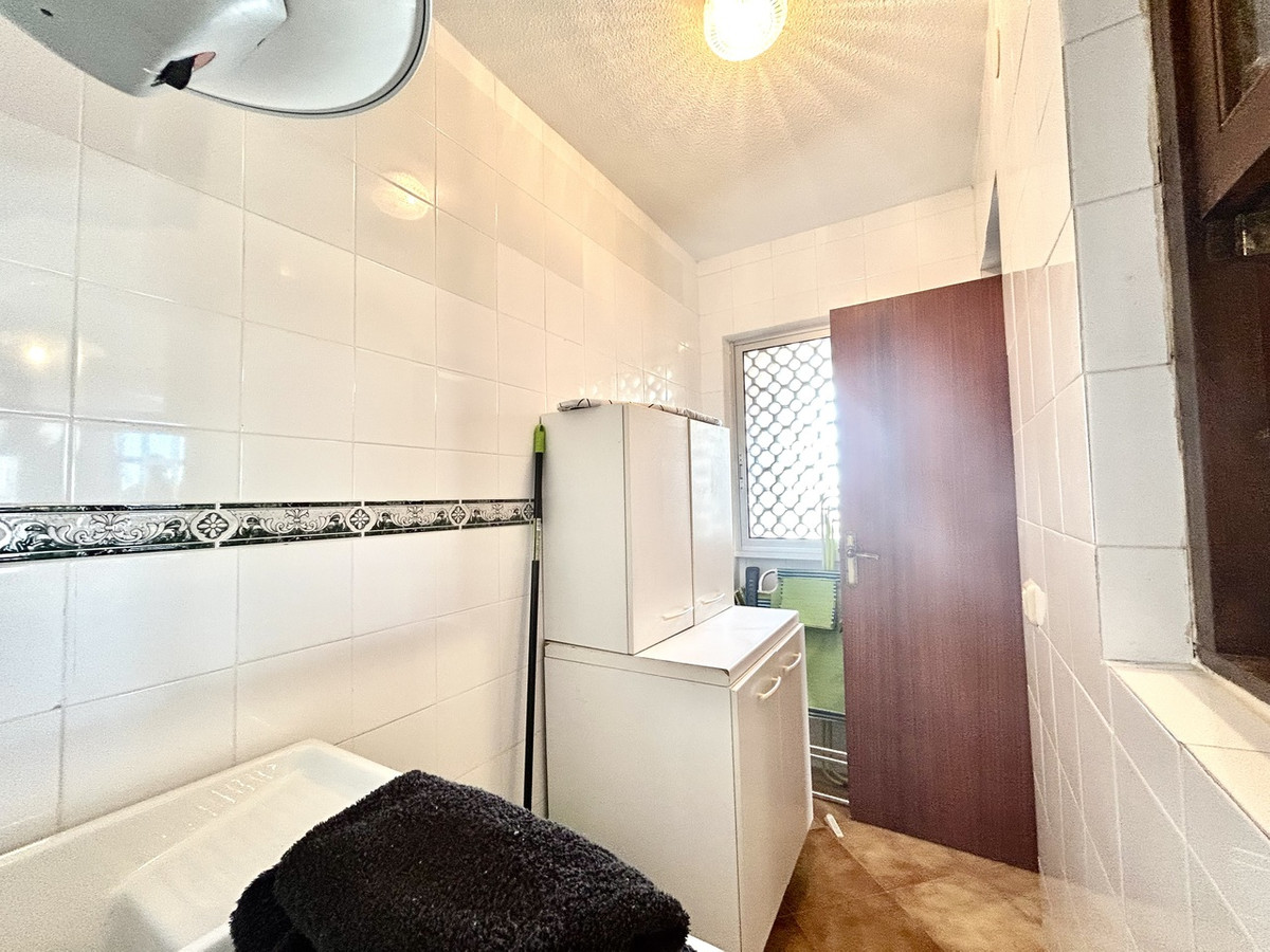 For sale - 2 Bedroom 1 Bathroom Apartment in Cabo Roig - Cabo Roig  - Alicante