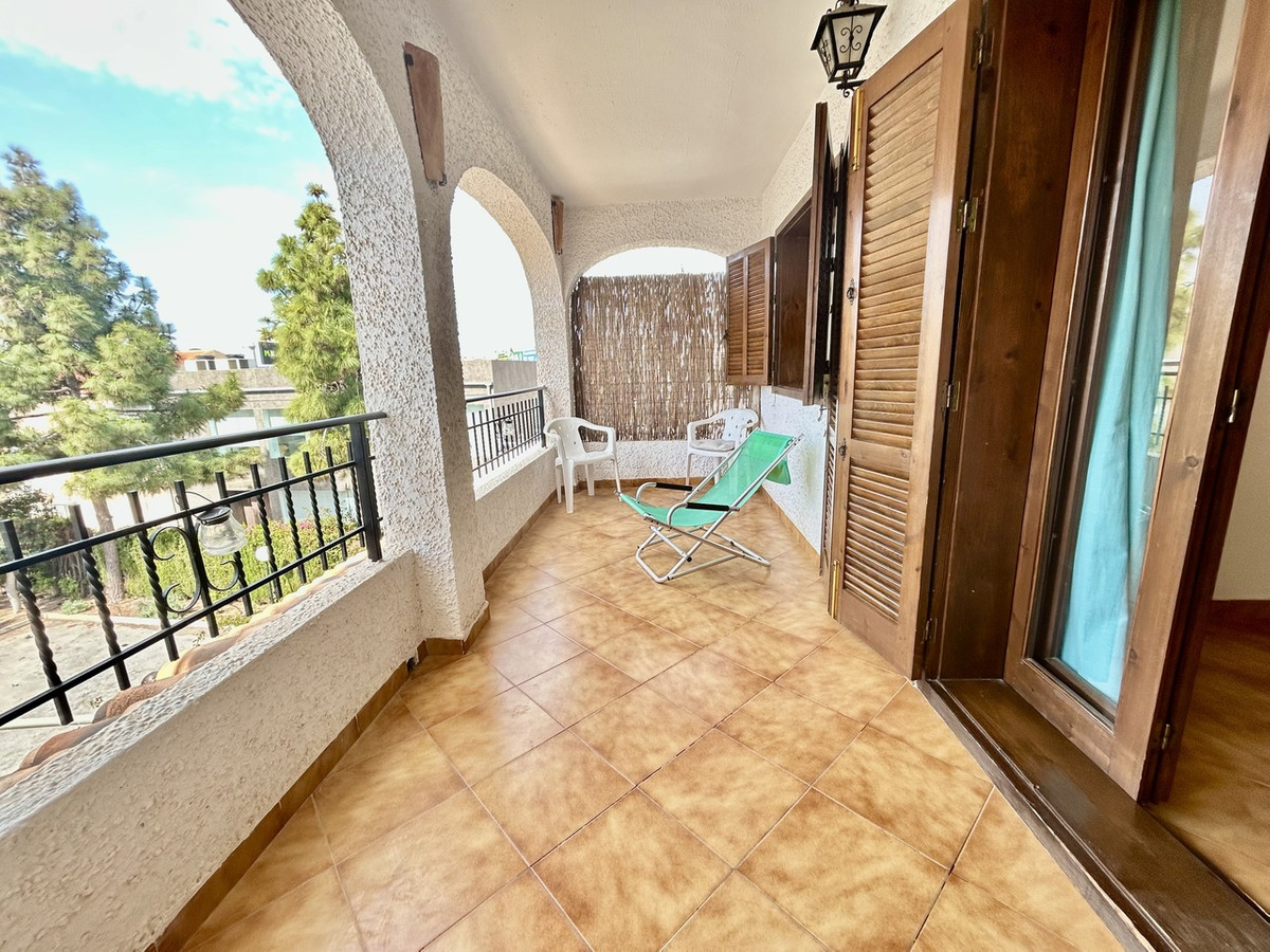 For sale - 2 Bedroom 1 Bathroom Apartment in Cabo Roig - Cabo Roig  - Alicante