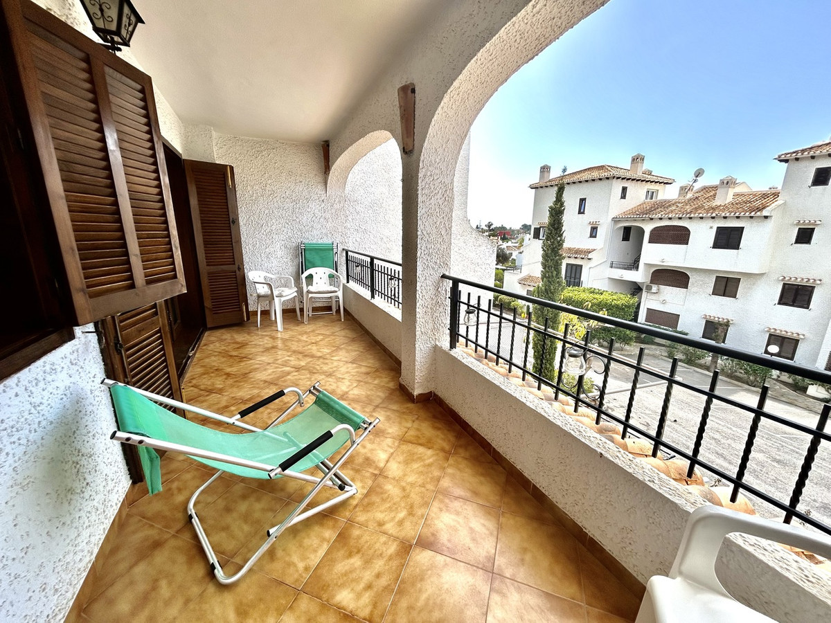 For sale - 2 Bedroom 1 Bathroom Apartment in Cabo Roig - Cabo Roig  - Alicante