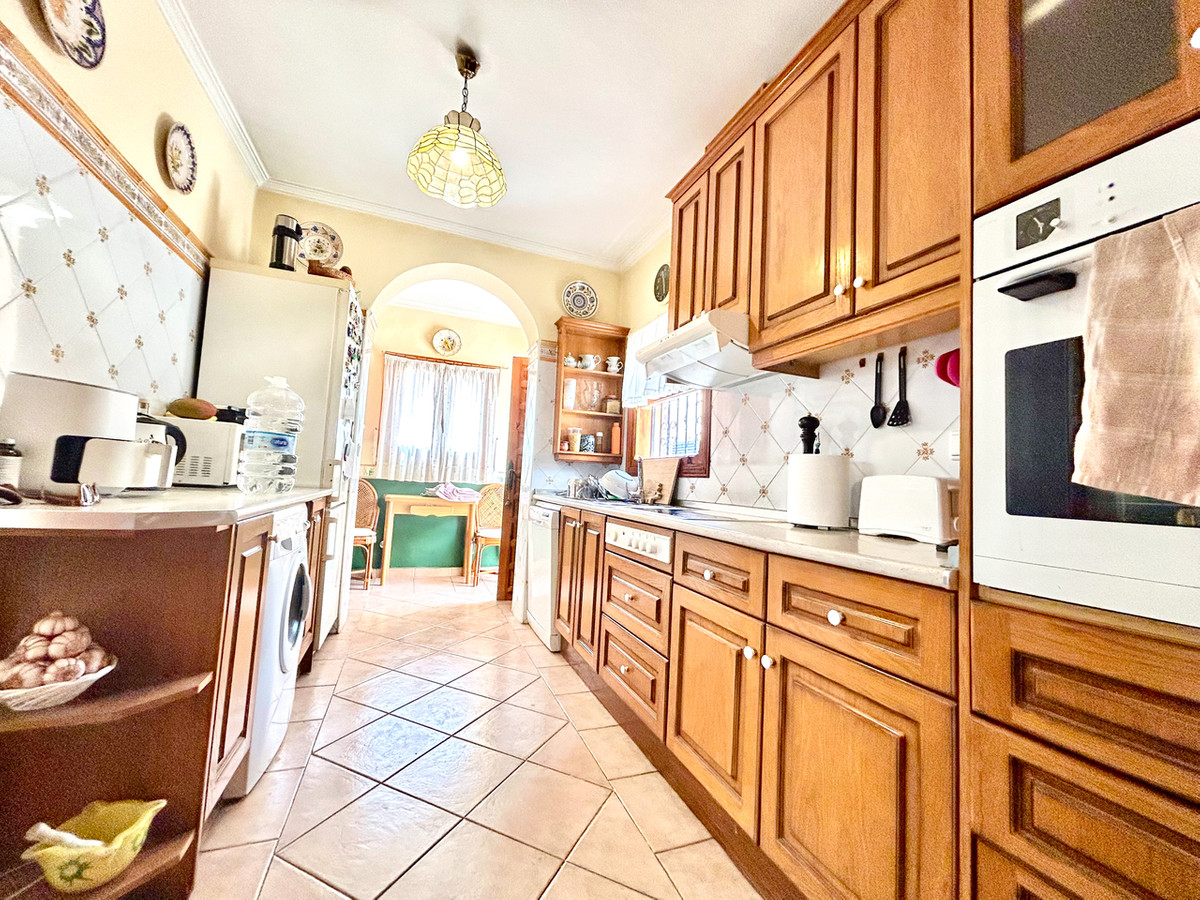 For sale - 3 Bedroom 2 Bathroom House - Detached Villa in Orihuela - La Zenia  - Alicante