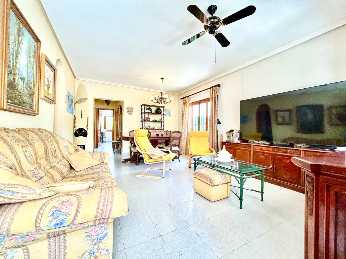 For sale - 3 Bedroom 2 Bathroom House - Detached Villa in Orihuela - La Zenia  - Alicante