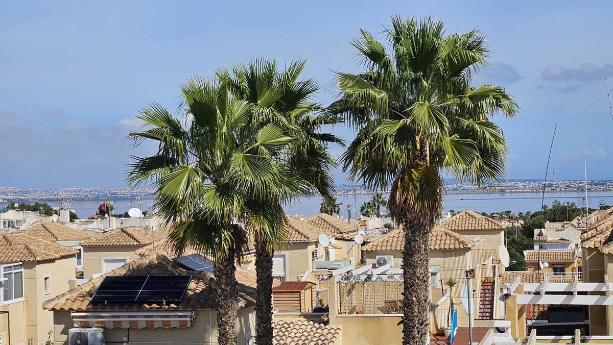 For sale - 2 Bedroom 1 Bathroom Top Floor Apartment in Los Altos  - Los Altos  - Alicante