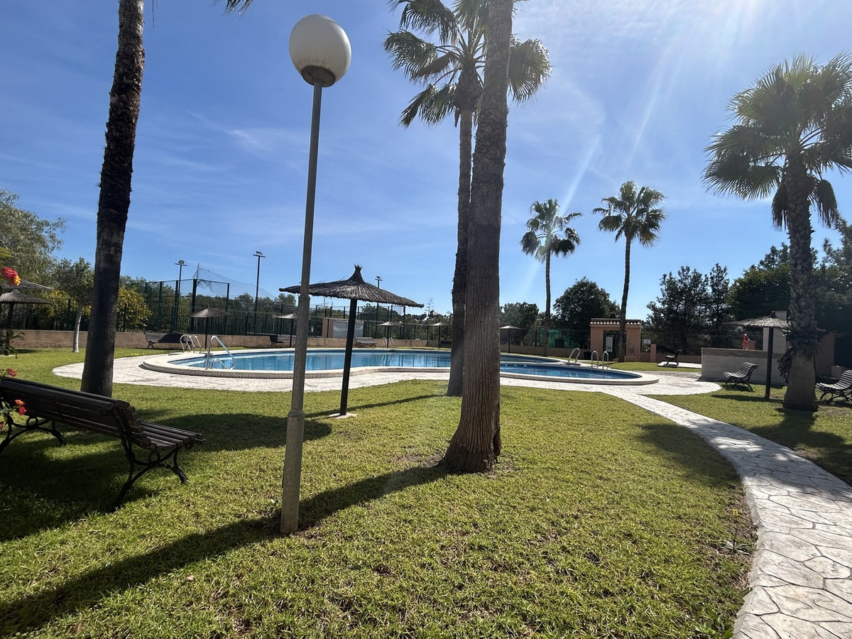 For sale - 2 Bedroom 1 Bathroom Top Floor Apartment in Los Altos  - Los Altos  - Alicante