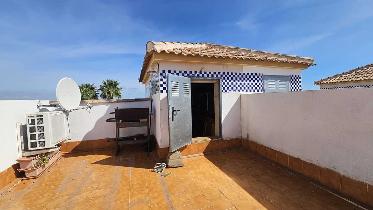 For sale - 2 Bedroom 1 Bathroom Top Floor Apartment in Los Altos  - Los Altos  - Alicante