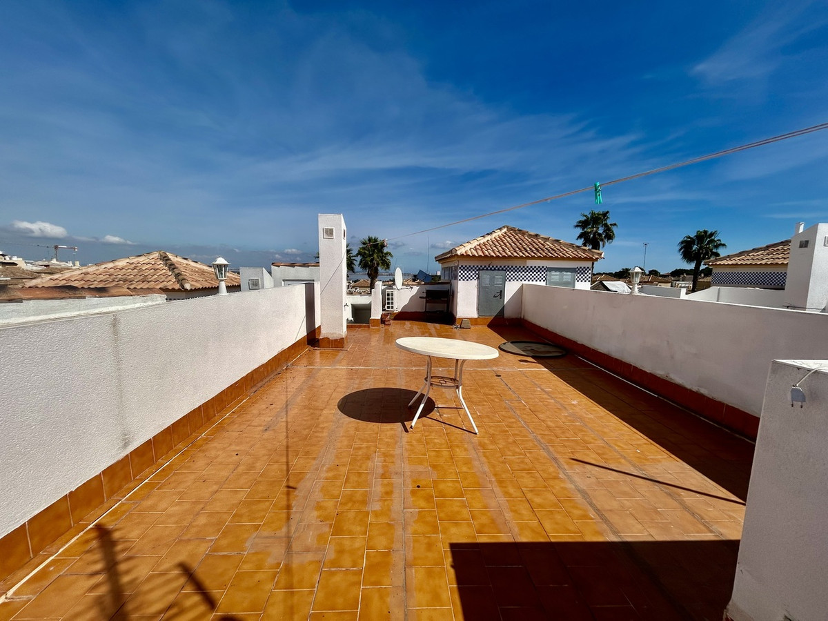 For sale - 2 Bedroom 1 Bathroom Top Floor Apartment in Los Altos  - Los Altos  - Alicante