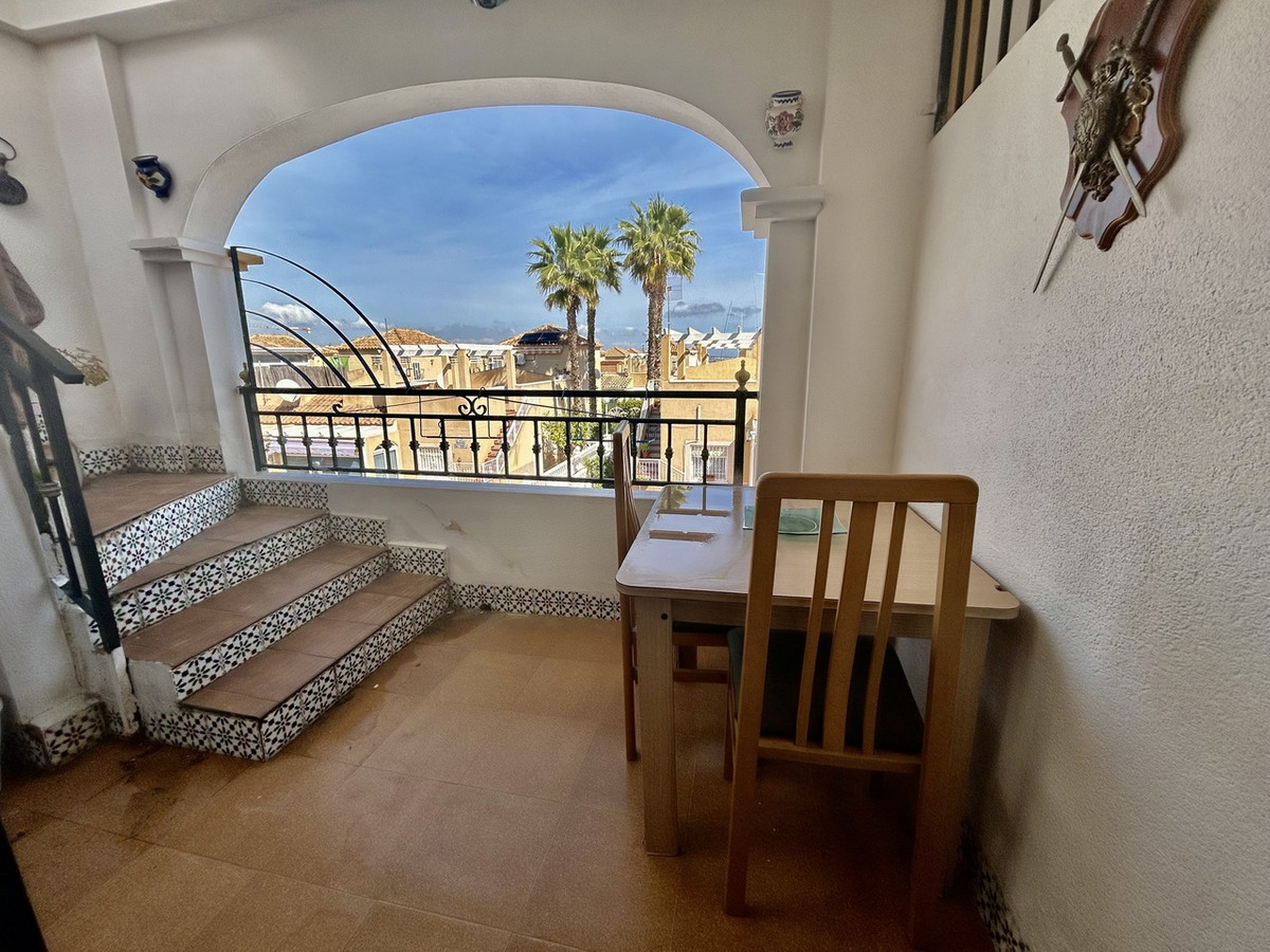For sale - 2 Bedroom 1 Bathroom Top Floor Apartment in Los Altos  - Los Altos  - Alicante