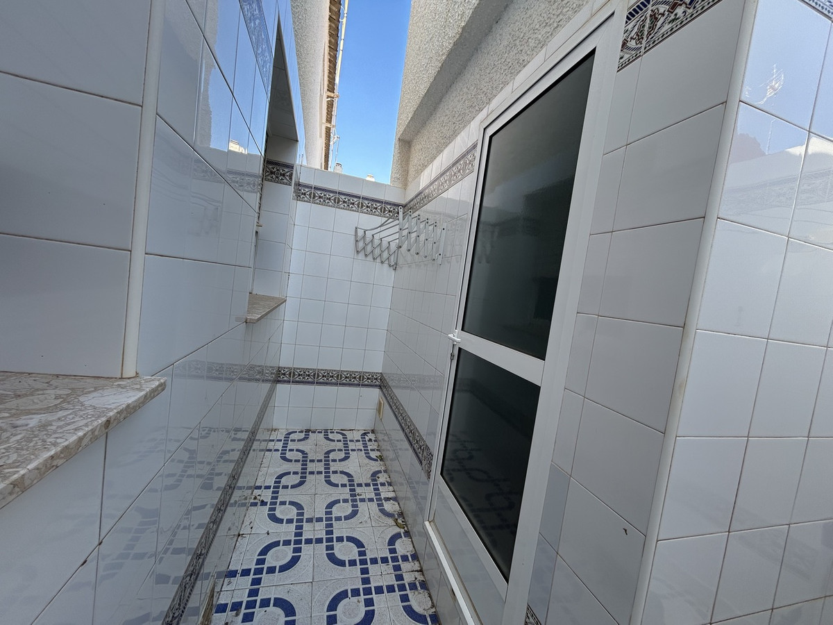 For sale - 4 Bedroom 2 Bathroom House - Townhouse in Pilar de la Horadada - Torre de la Horadada  - Alicante