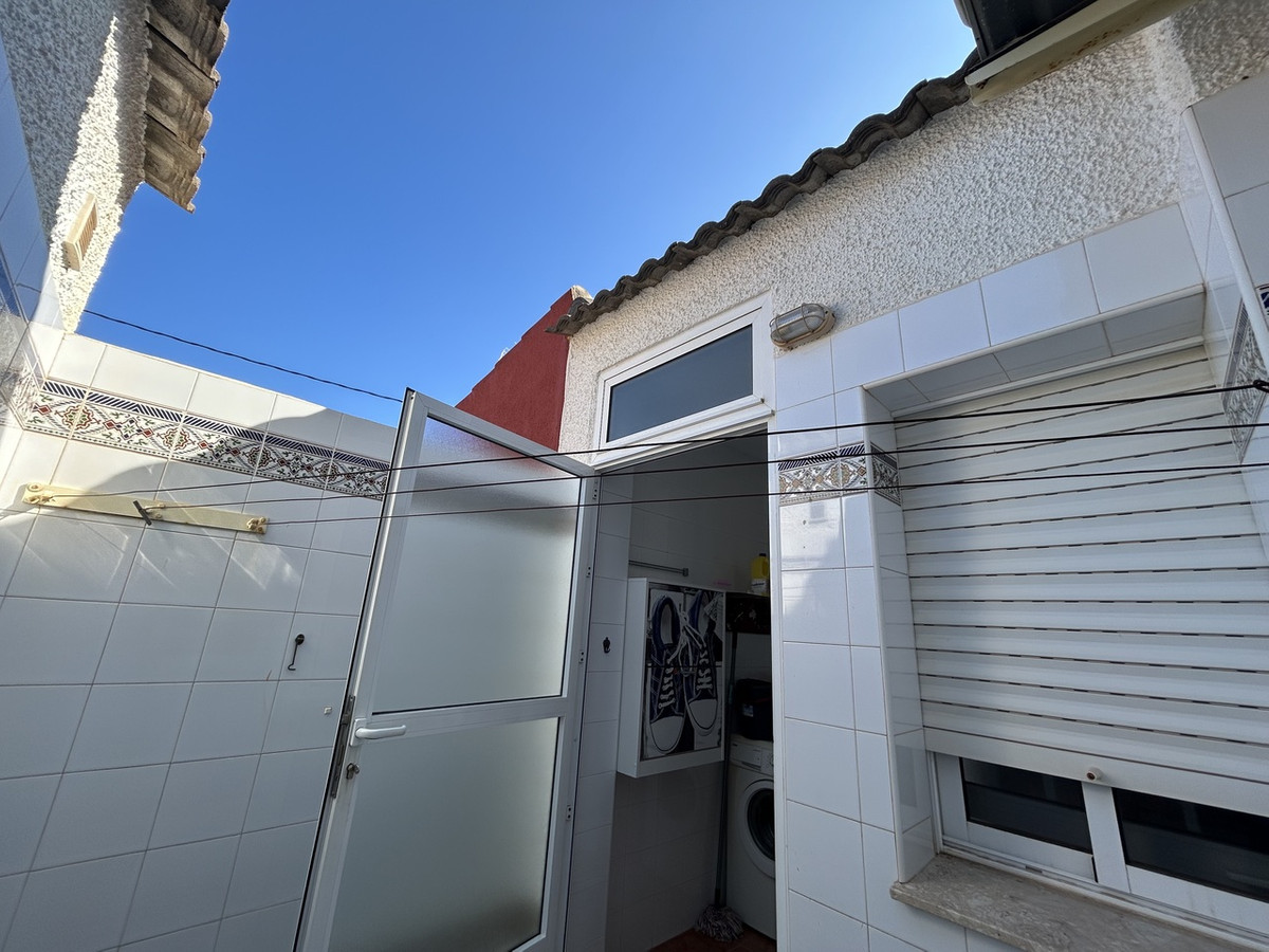 For sale - 4 Bedroom 2 Bathroom House - Townhouse in Pilar de la Horadada - Torre de la Horadada  - Alicante