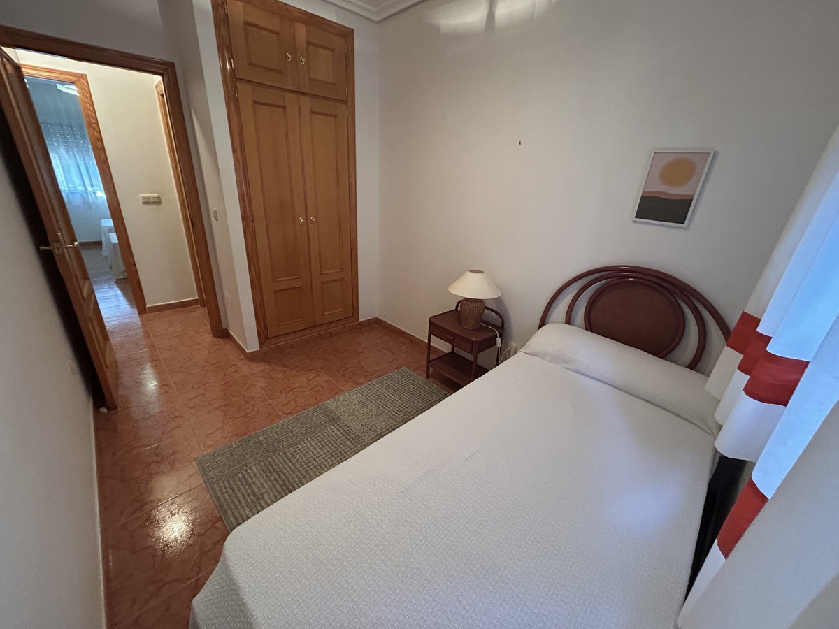 For sale - 4 Bedroom 2 Bathroom House - Townhouse in Pilar de la Horadada - Torre de la Horadada  - Alicante