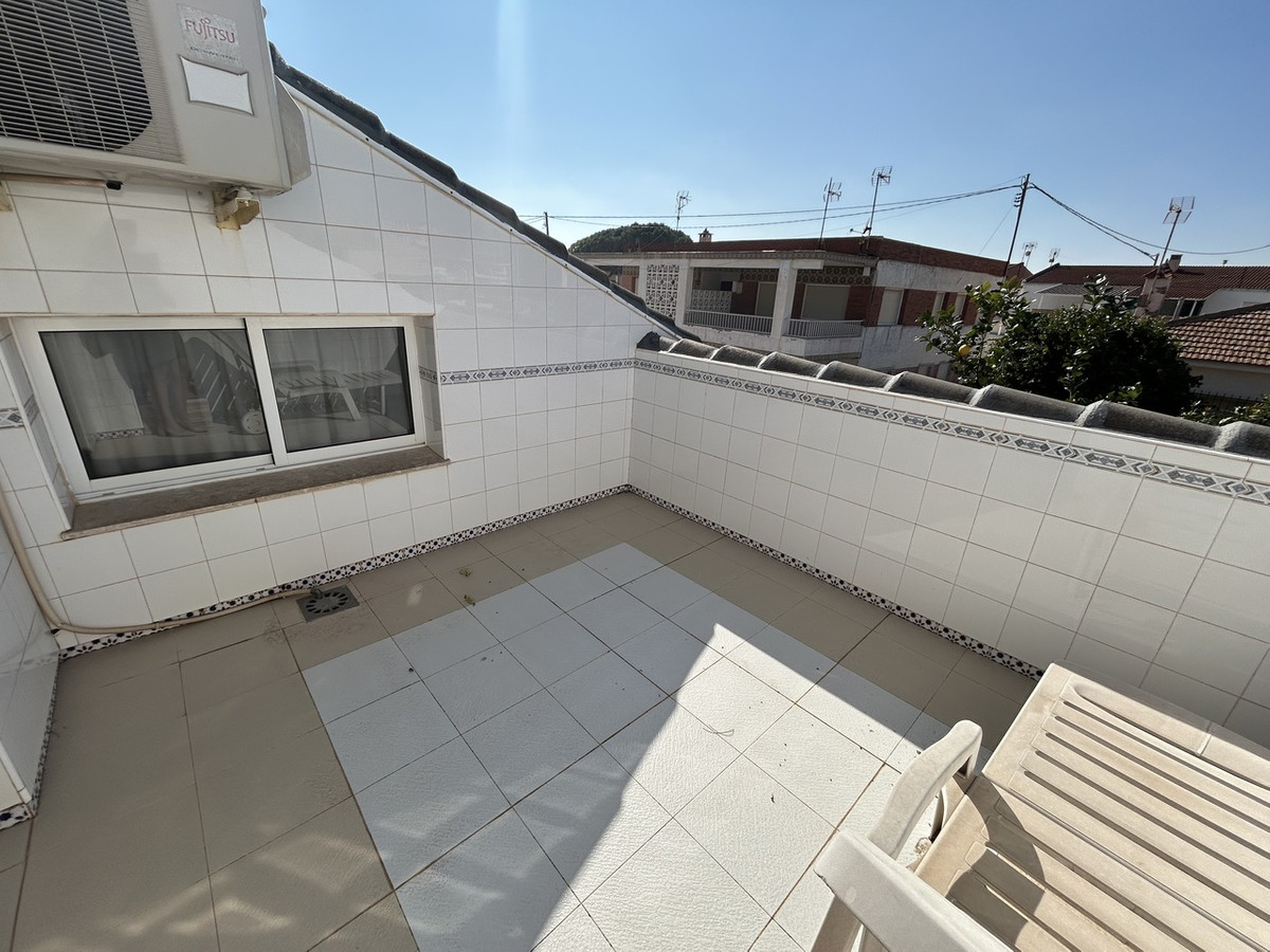 For sale - 4 Bedroom 2 Bathroom House - Townhouse in Pilar de la Horadada - Torre de la Horadada  - Alicante