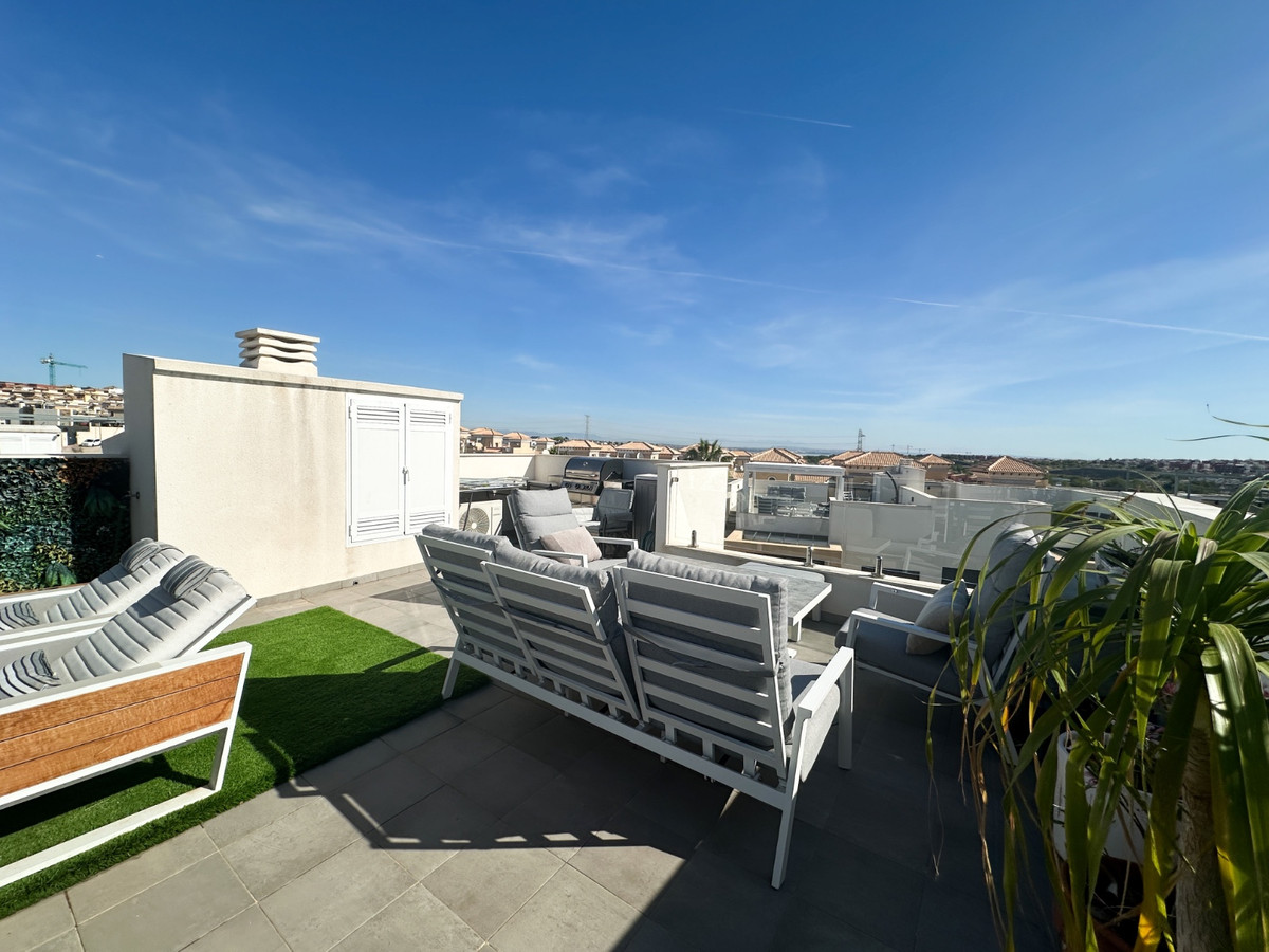 For sale - 2 Bedroom 2 Bathroom House - Bungalow in Orihuela - Villamartin  - Alicante