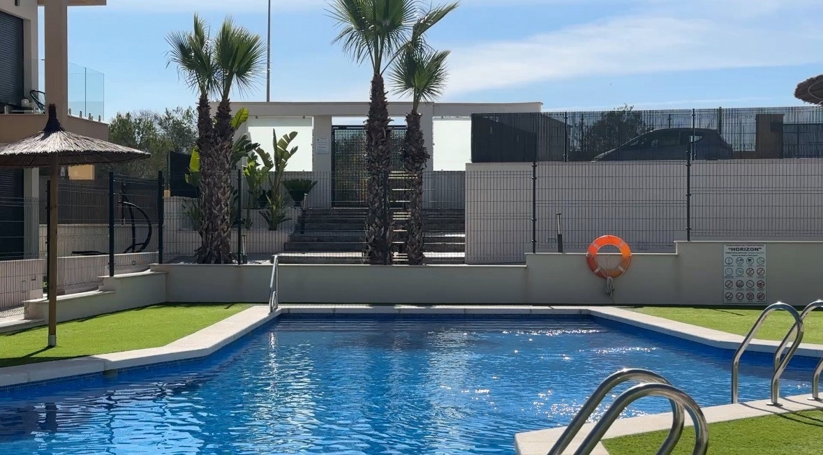 For sale - 2 Bedroom 2 Bathroom House - Bungalow in Orihuela - Villamartin  - Alicante