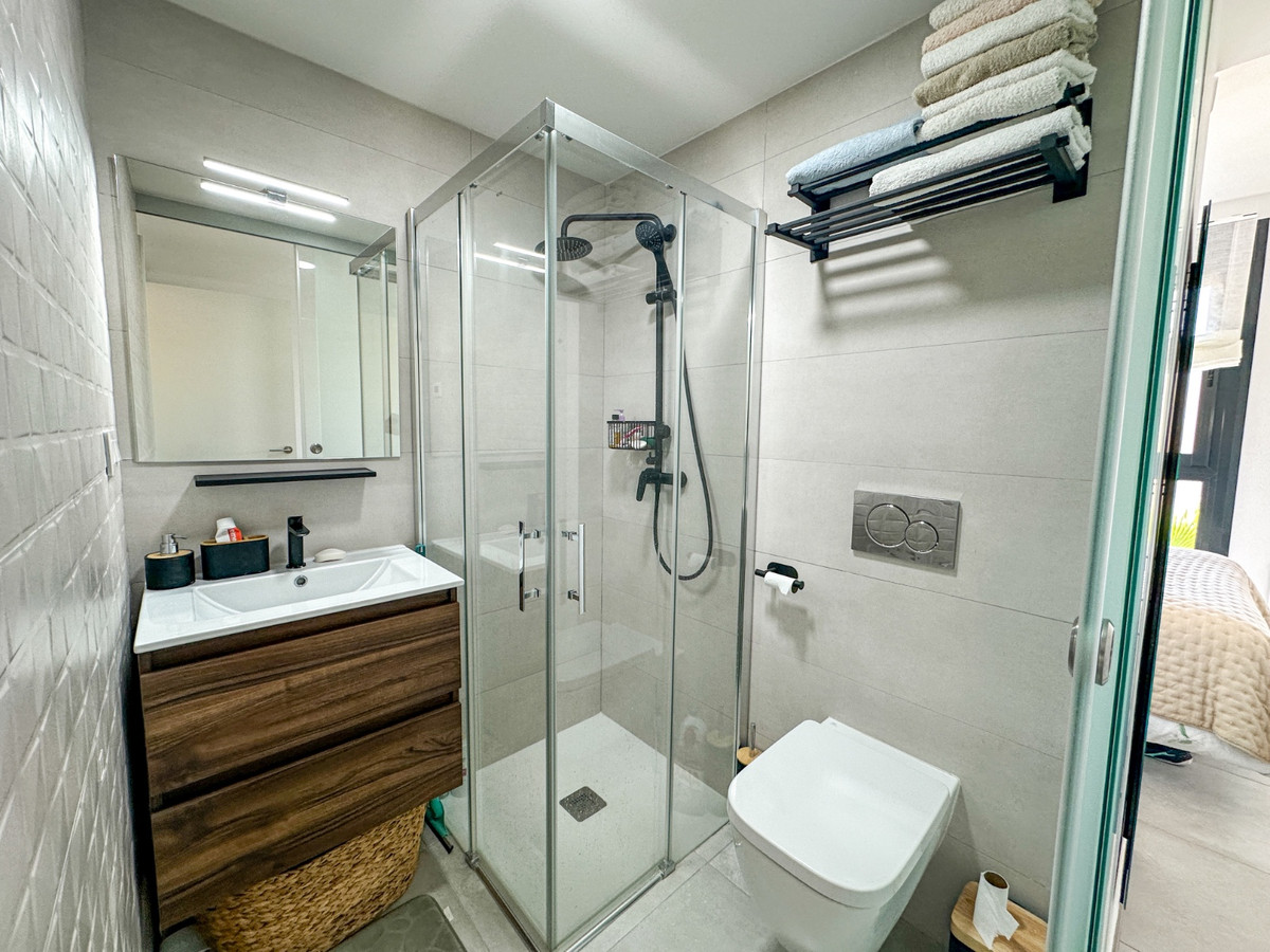 For sale - 2 Bedroom 2 Bathroom House - Bungalow in Orihuela - Villamartin  - Alicante