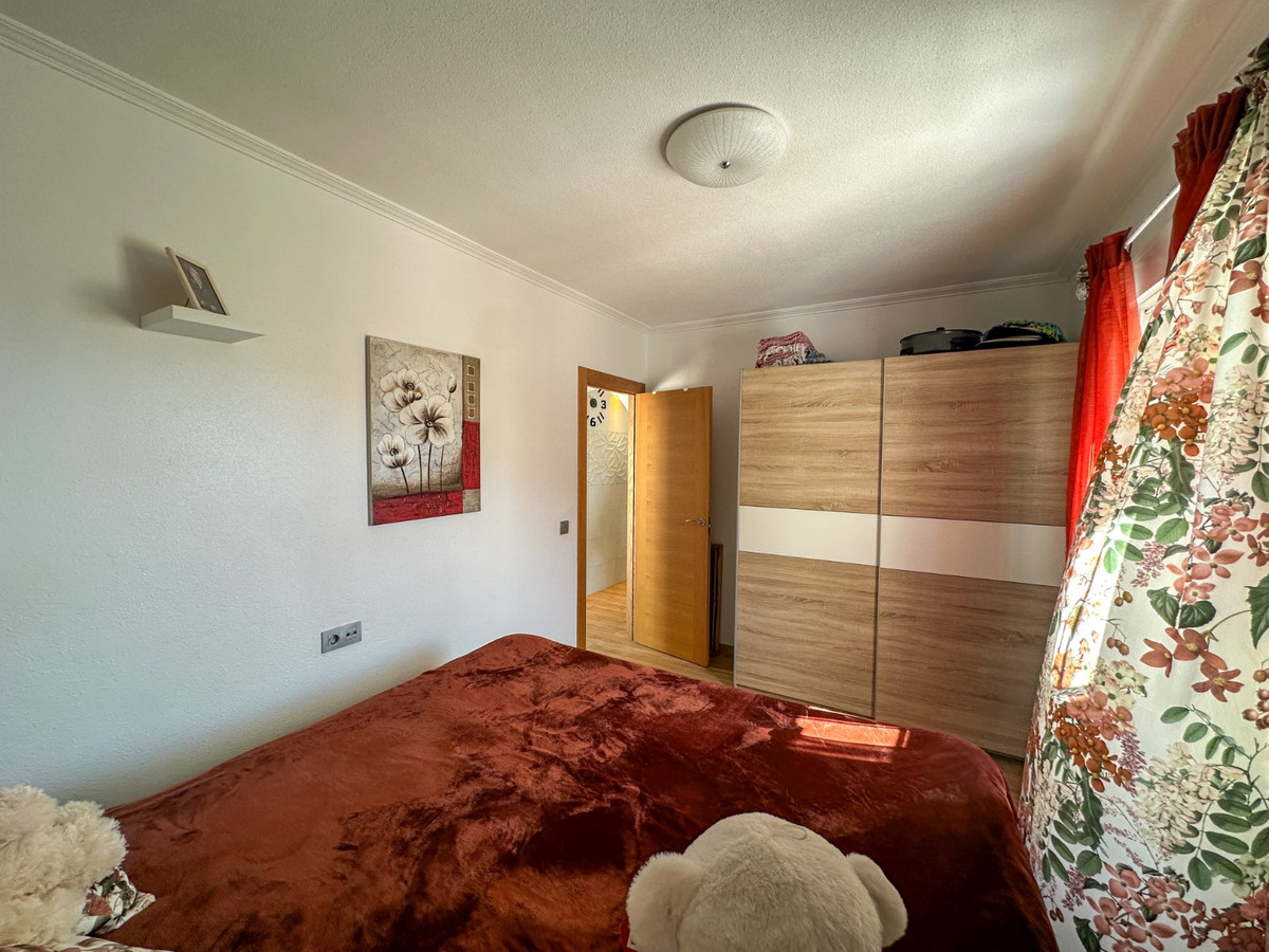For sale - 2 Bedroom 2 Bathroom House - Townhouse in Torrevieja - Torrevieja Centro  - Alicante