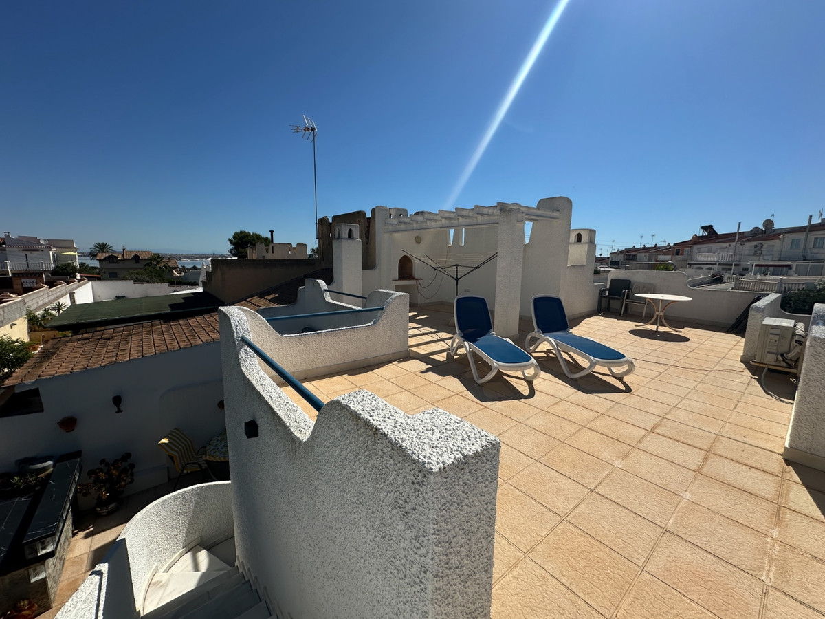 For sale - 2 Bedroom 2 Bathroom House - Townhouse in Torrevieja - Torrevieja Centro  - Alicante