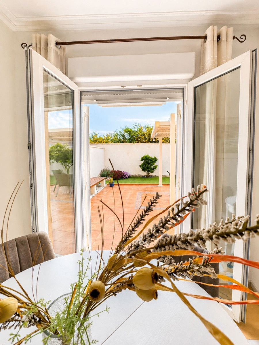 For sale - 3 Bedroom 2 Bathroom House - Detached Villa in Torrevieja - Torrevieja Centro  - Alicante