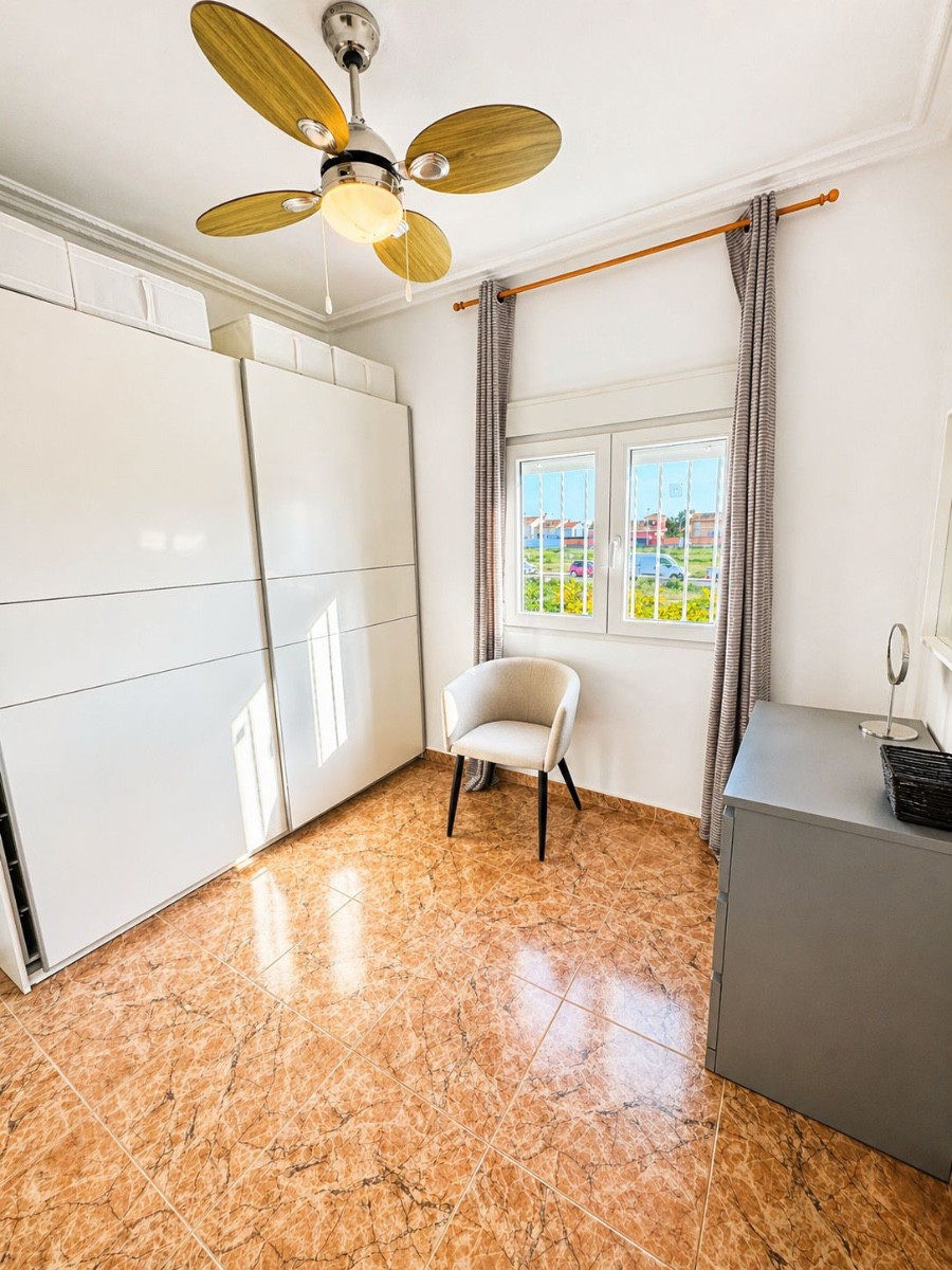 For sale - 3 Bedroom 2 Bathroom House - Detached Villa in Torrevieja - Torrevieja Centro  - Alicante