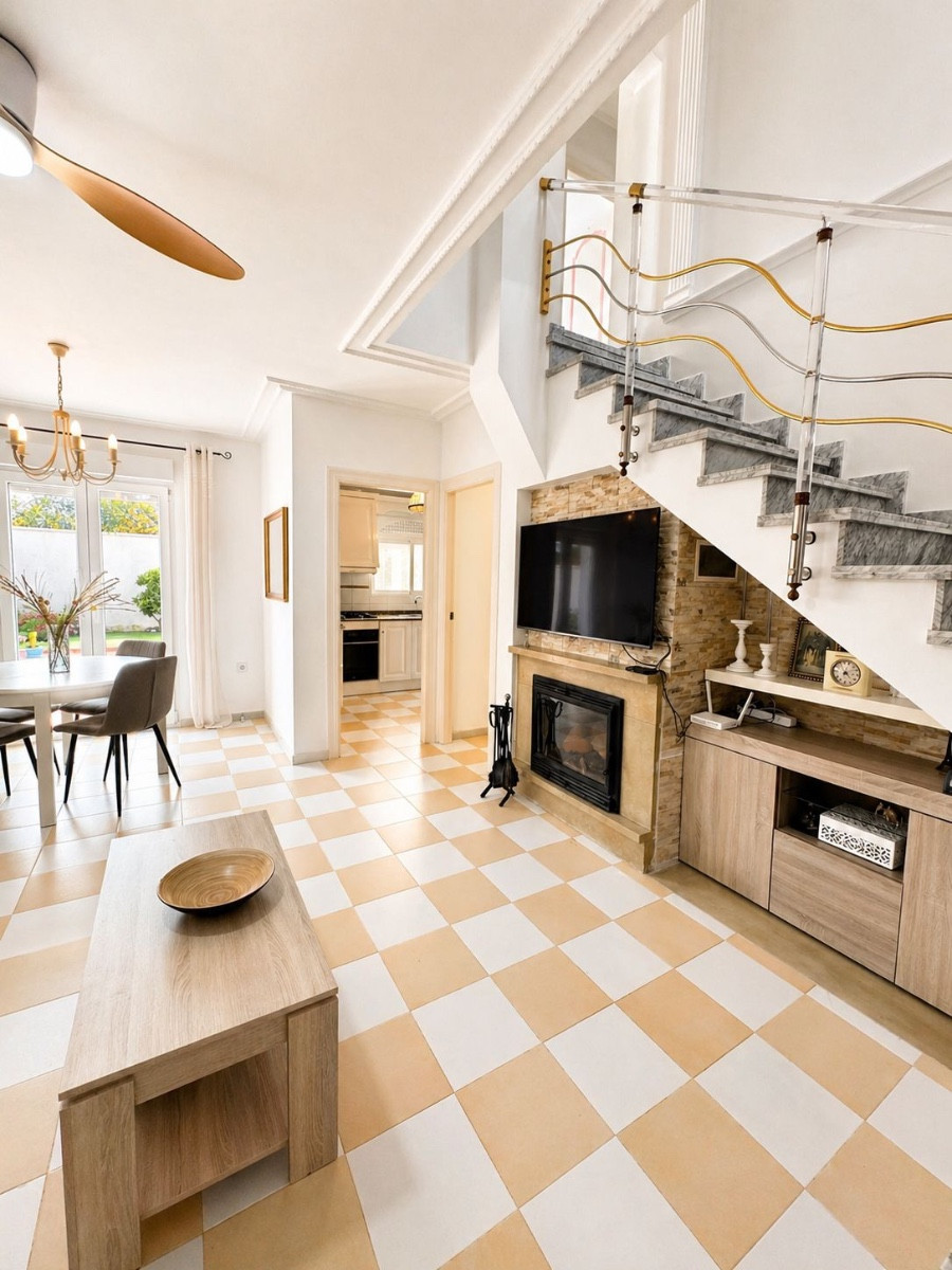 For sale - 3 Bedroom 2 Bathroom House - Detached Villa in Torrevieja - Torrevieja Centro  - Alicante