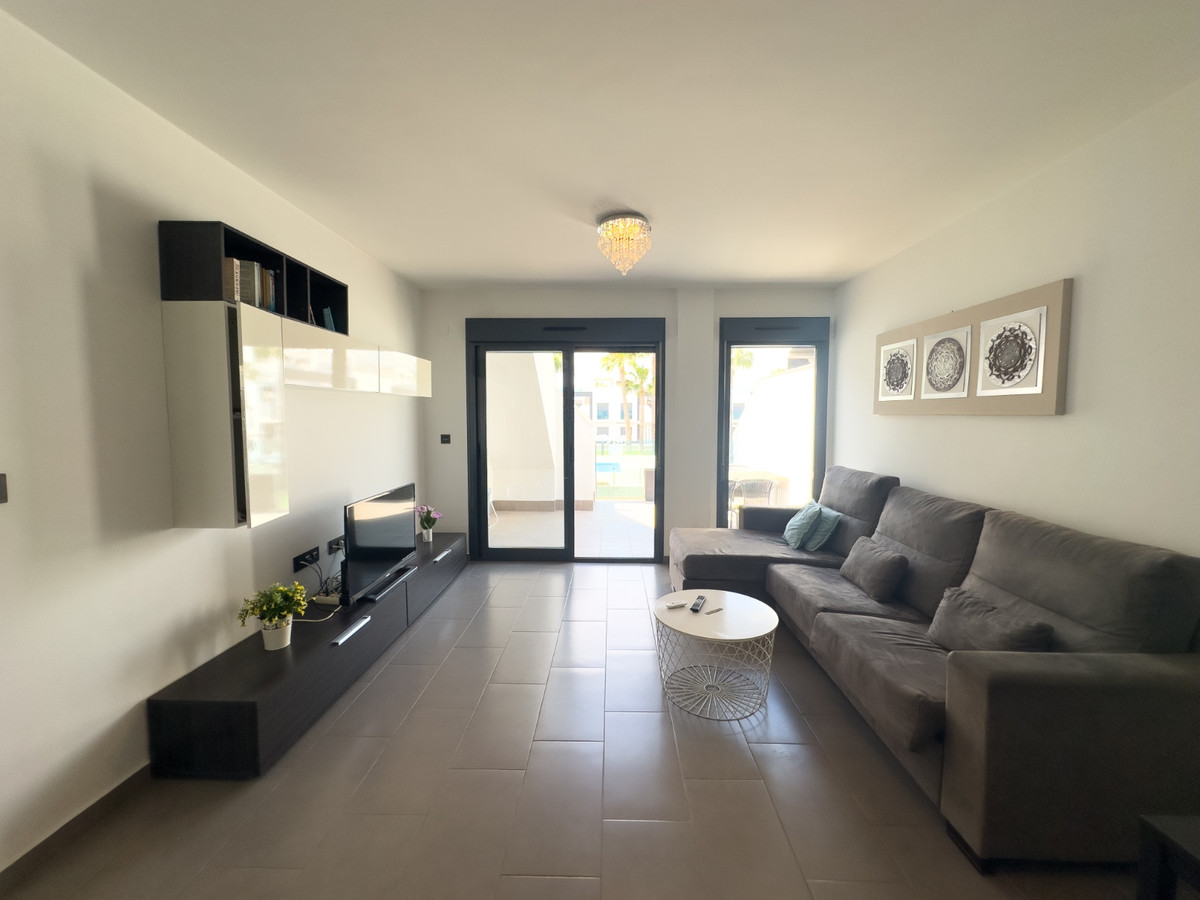 For sale - 2 Bedroom 2 Bathroom Penthouse in La Zenia  - La Zenia  - Alicante