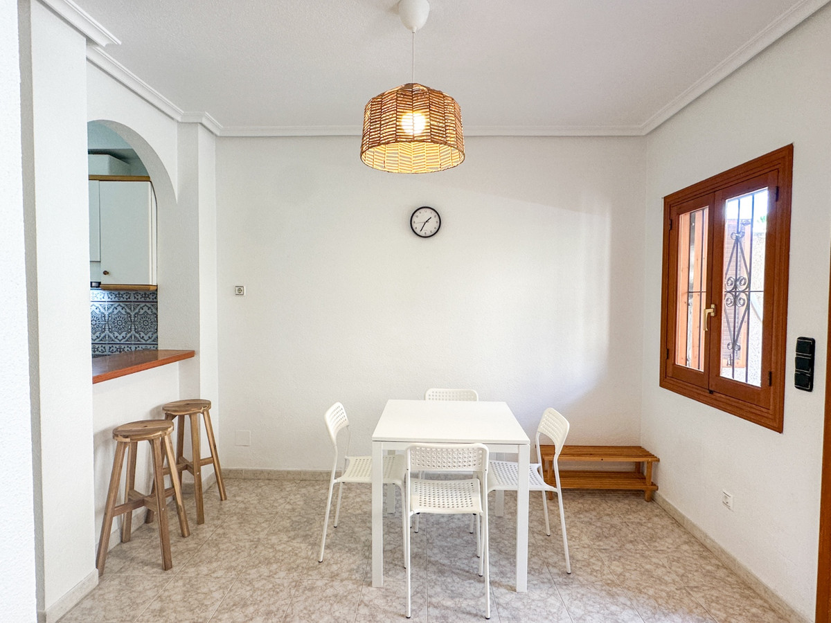 For sale - 2 Bedroom 1 Bathroom House - Bungalow in Orihuela - Playa Flamenca  - Alicante