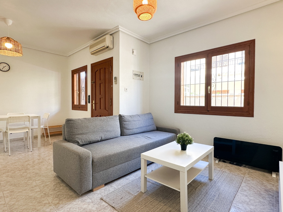 For sale - 2 Bedroom 1 Bathroom House - Bungalow in Orihuela - Playa Flamenca  - Alicante