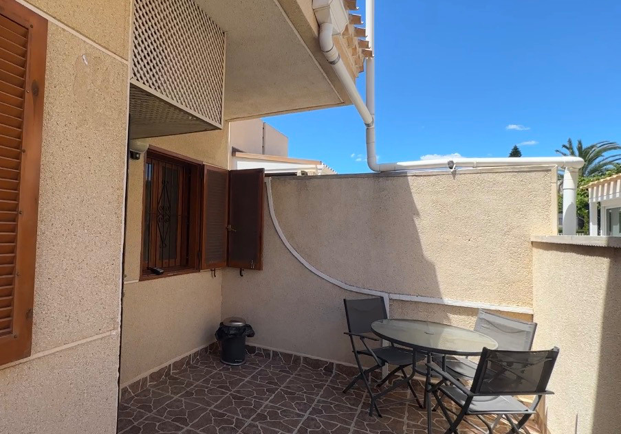 For sale - 2 Bedroom 1 Bathroom House - Bungalow in Orihuela - Playa Flamenca  - Alicante