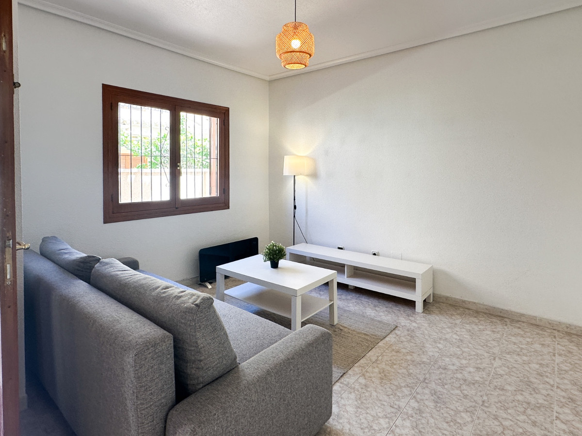 For sale - 2 Bedroom 1 Bathroom House - Bungalow in Orihuela - Playa Flamenca  - Alicante