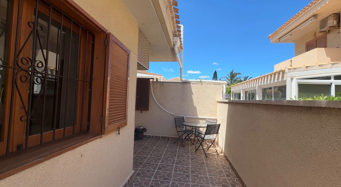 For sale - 2 Bedroom 1 Bathroom House - Bungalow in Orihuela - Playa Flamenca  - Alicante