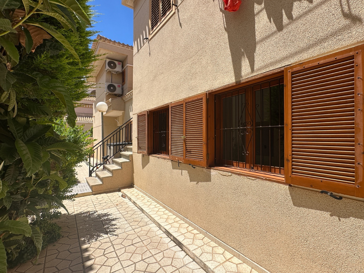 For sale - 2 Bedroom 1 Bathroom House - Bungalow in Orihuela - Playa Flamenca  - Alicante
