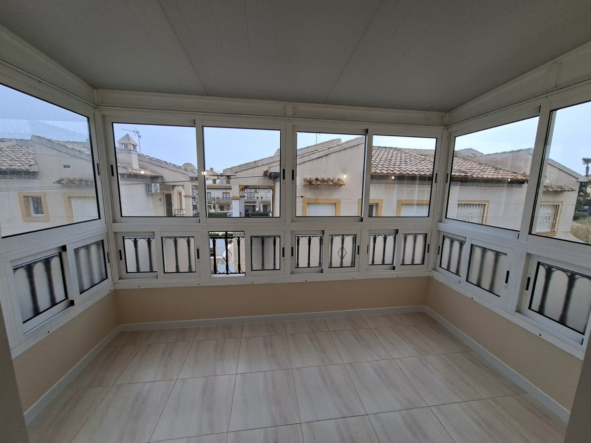 For sale - 2 Bedroom 1 Bathroom penthouse in Playa Flamenca  - Playa Flamenca  - Alicante