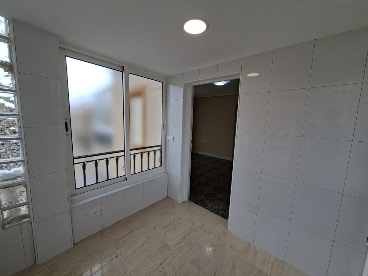 For sale - 2 Bedroom 1 Bathroom  - Top Floor Apartment in Playa Flamenca  - Playa Flamenca  - Alicante