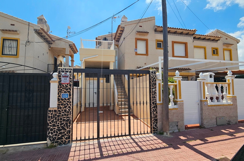 2 Bedroom 1 Bathroom  - Top Floor Apartment in Playa Flamenca 