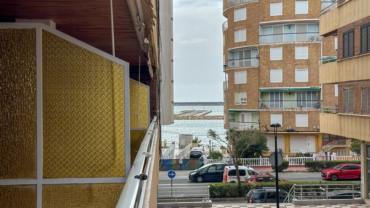 For sale - 2 Bedroom 2 Bathroom Apartment - Ground Floor Apartment in Torrevieja - Torrevieja Centro  - Alicante