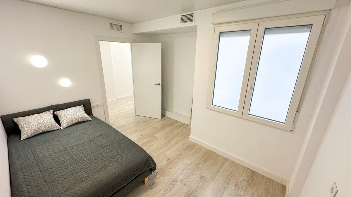 For sale - 2 Bedroom 2 Bathroom Apartment - Ground Floor Apartment in Torrevieja - Torrevieja Centro  - Alicante