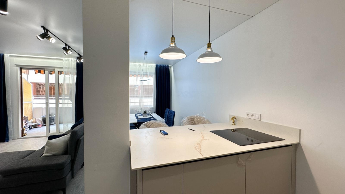 For sale - 2 Bedroom 2 Bathroom Apartment - Ground Floor Apartment in Torrevieja - Torrevieja Centro  - Alicante