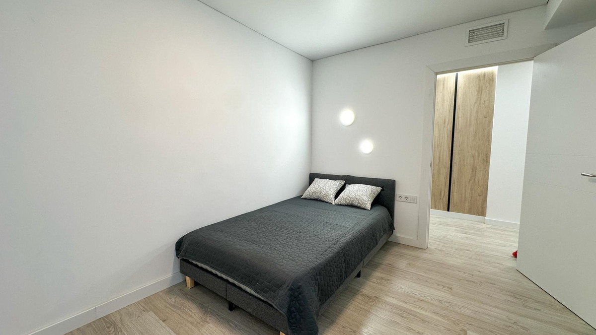 For sale - 2 Bedroom 2 Bathroom Apartment - Ground Floor Apartment in Torrevieja - Torrevieja Centro  - Alicante