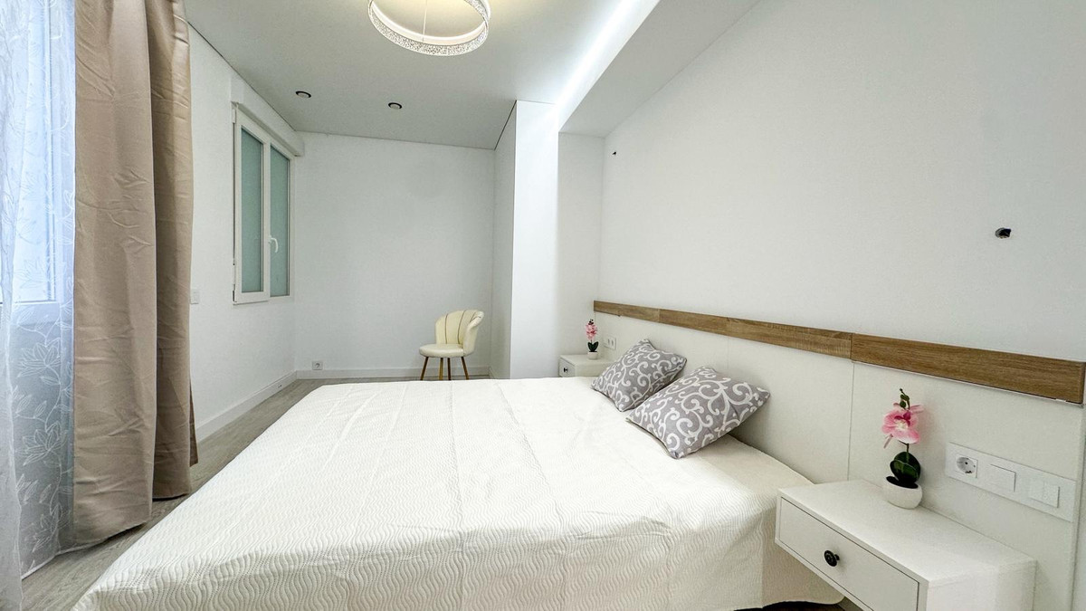 For sale - 2 Bedroom 2 Bathroom Apartment - Ground Floor Apartment in Torrevieja - Torrevieja Centro  - Alicante