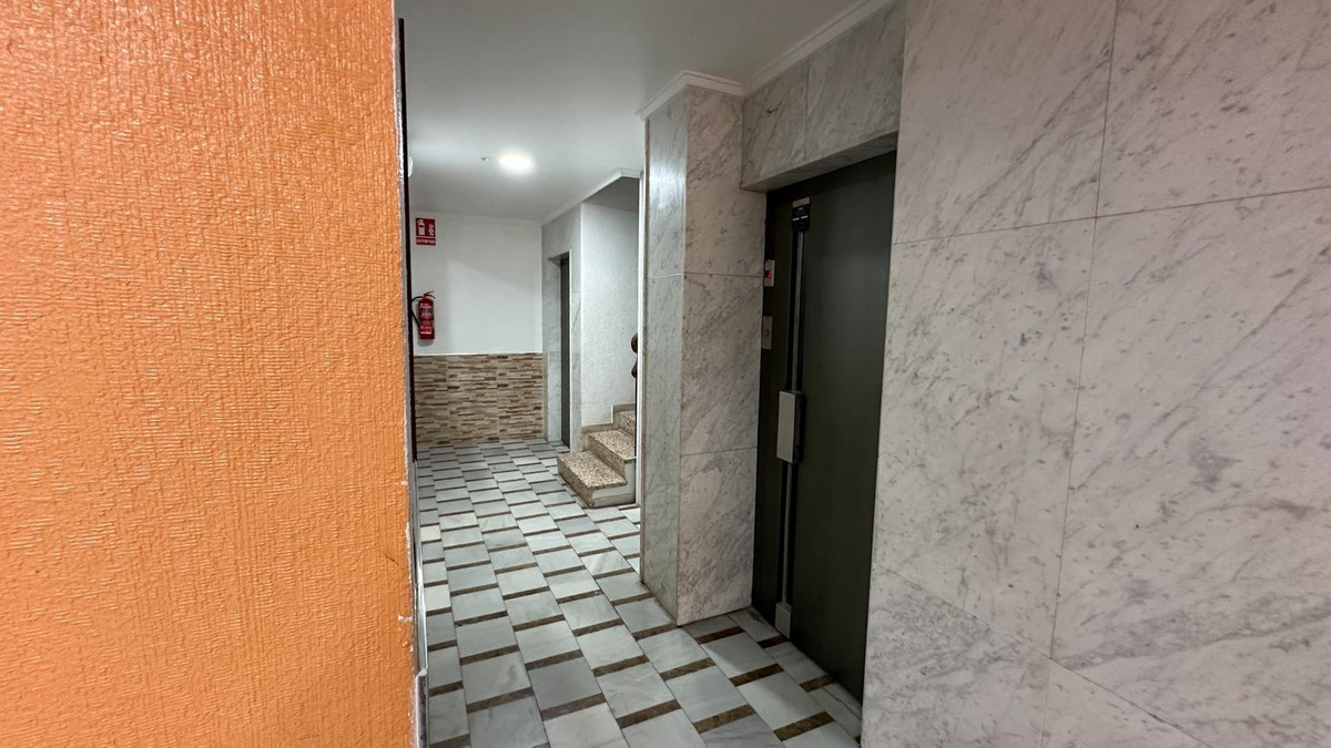 For sale - 2 Bedroom 2 Bathroom Apartment - Ground Floor Apartment in Torrevieja - Torrevieja Centro  - Alicante
