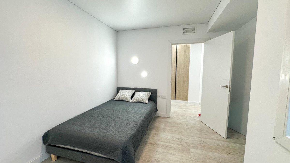 For sale - 2 Bedroom 2 Bathroom Apartment - Ground Floor Apartment in Torrevieja - Torrevieja Centro  - Alicante