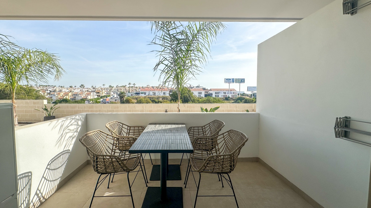 For sale - 2 Bedroom 2 Bathroom Apartment - Ground Floor Apartment in Orihuela - Playa Flamenca  - Alicante